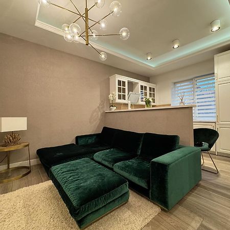Apartament De Lux Central Сату Маре Екстериор снимка